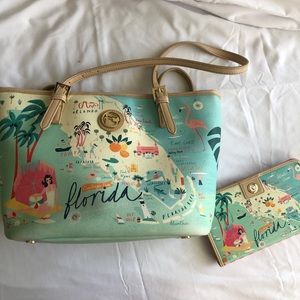 Spartina 449 Florida tote and wallet